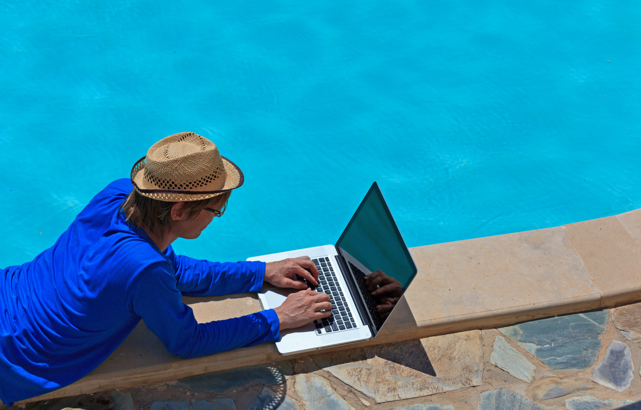 Estate, tempo di ferie? Come gestire il diritto alla disconnessione.