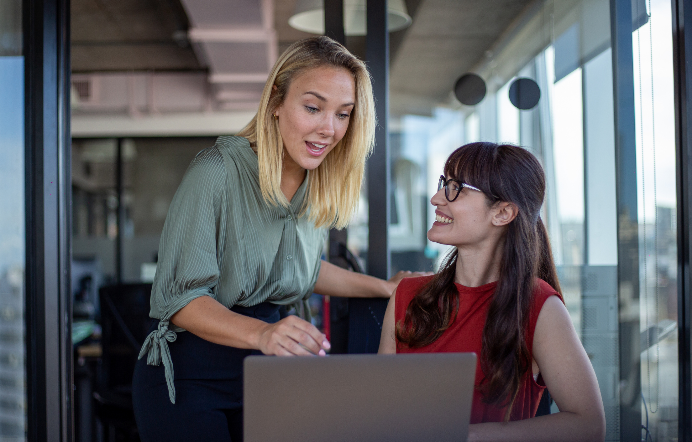Parlare, ascoltare, migliorare: il valore del feedback nel lavoro di oggi.